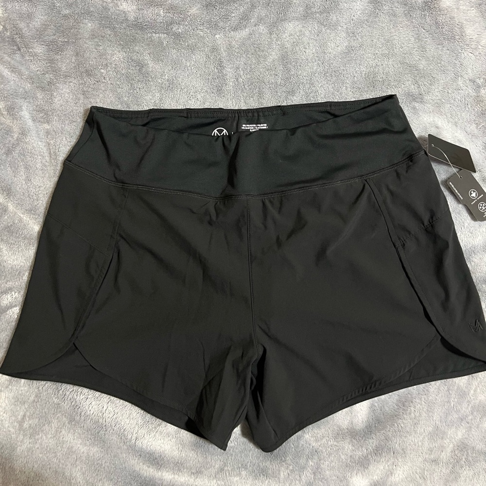 Sports shorts